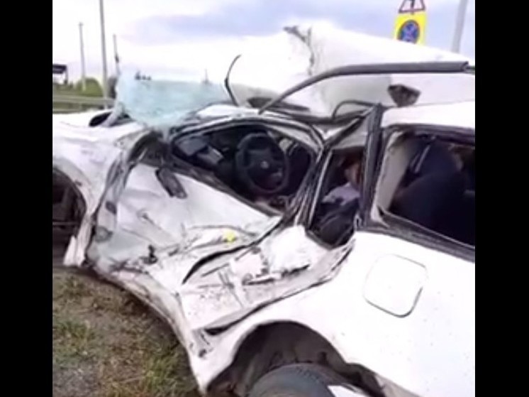 Мужчину зажало в разбитом авто после ДТП под Читой