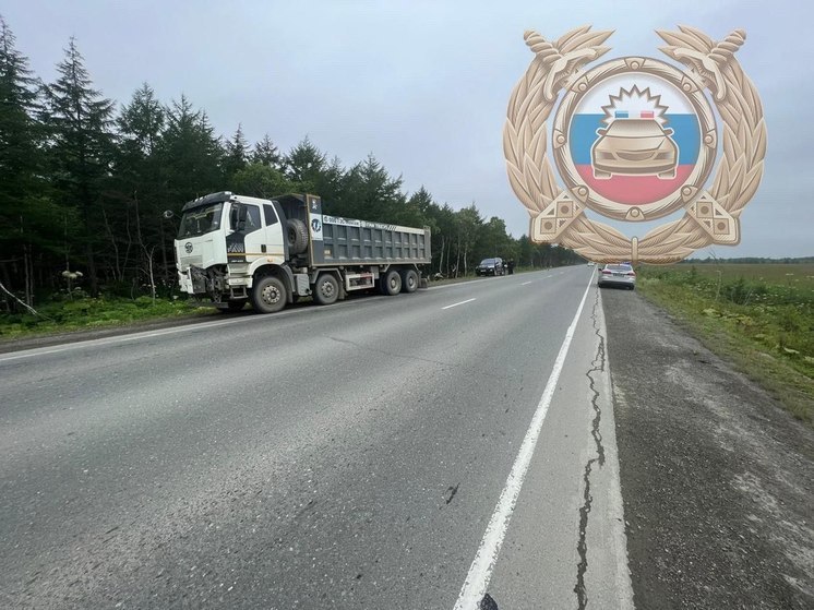 Водитель Toyota ToyoAce пострадал в ДТП на дороге Южно-Сахалинск — Оха
