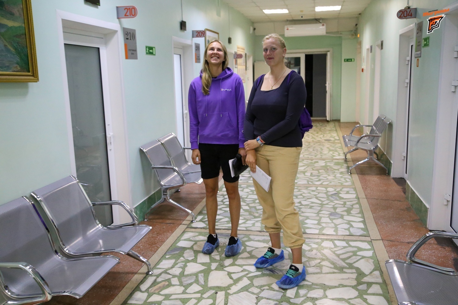 Первые кадры тренировок женской волейбольной команды в Хабаровске