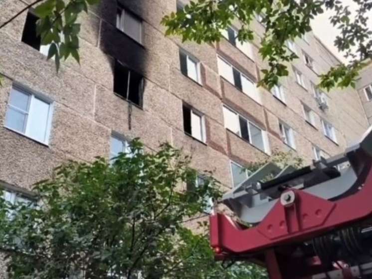 В Ижевске пожарные спасли 4 человек из горящей девятиэтажки