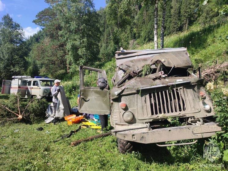 Скончался турист из Екатеринбурга после ДТП в республике Алтай