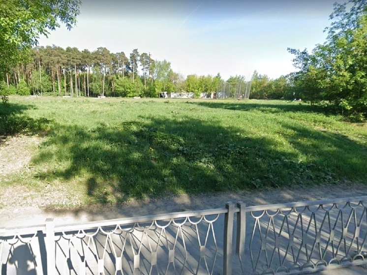 В Екатеринбурге на бывшем стадионе построят спортивный комплекс с катком