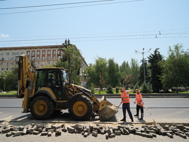 В Волгограде в разных районах ремонтируют 30 улиц