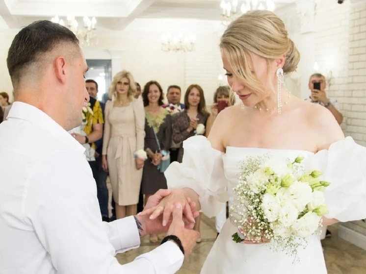 Боец СВО из Москвы приехал в отпуск в Губкинский и женился на девушке из Ямальского района
