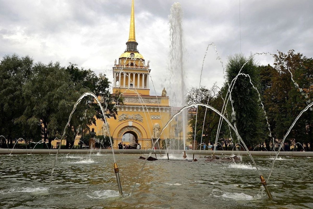 Фонтаны на Московской площади сад Санкт Петербург