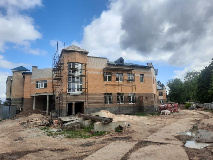 Новый дом культуры в Тайцах смогут посещать 200 человек