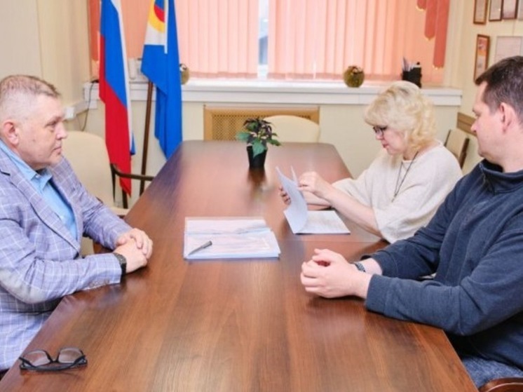 Ещё два кандидата в губернаторы ЧАО подали документы на регистрацию