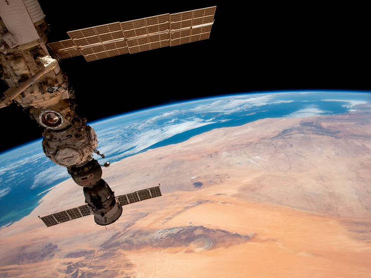 НАСА потеряло связь с МКС: Россия пришла на помощь