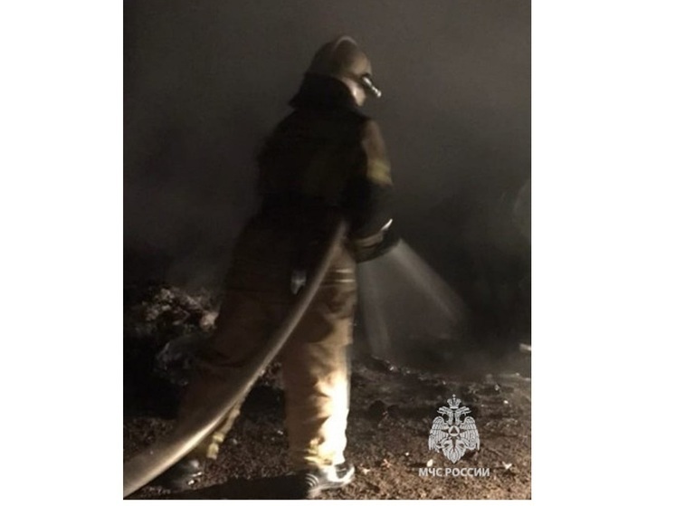 В Ярославской области горел мусорный полигон