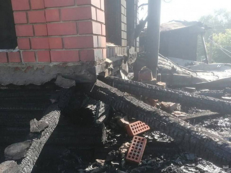 В Новых Бурасах произошел пожар, обгорел пенсионер