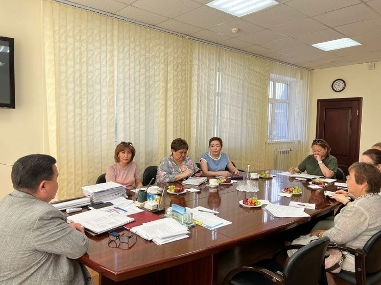 В Калмыкии обсудили подготовку педагогических кадров