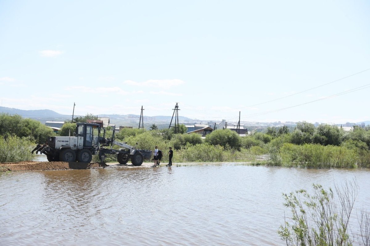 Вода селенга уровень улан удэ. Река Селенга Улан Удэ. Переплюевка река Улан Удэ. Селенга Улан-Удэ фото. Уровень воды в Селенге на сегодня Улан-Удэ.