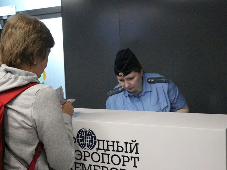 Приставы массово проверят пассажиров кемеровского аэропорта