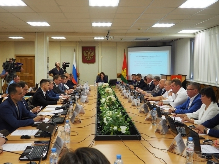 Летние площадки трех кафе в Брянске не будут закрывать