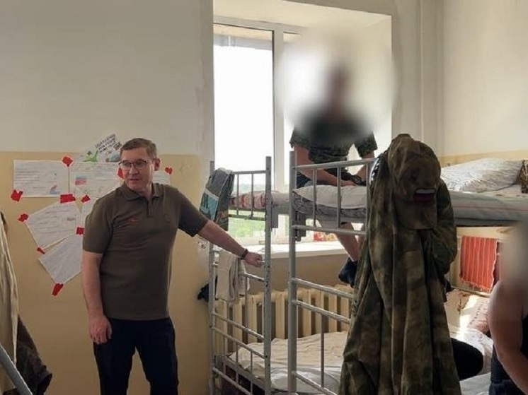 Владимир Якушев встретился с уральскими военными в зоне СВО