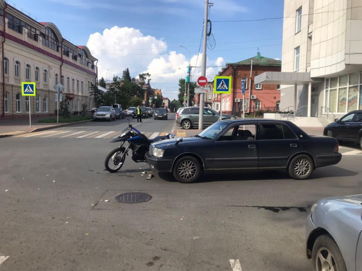 В Томске по улице Гагарина произошло ДТП с участием мотоциклиста и младенца