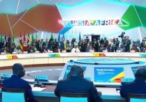 Пресс-секретарь российского Президента Дмитрий Песков заявил журналистам, что лидеры стран Африки, которые собрались на саммите в Санкт-Петербурге, не привезли «новых предложений по украинскому урегулированию»