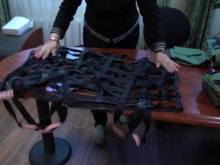 В Красноселькупском районе волонтеры усовершенствовали тактические носилки для бойцов СВО