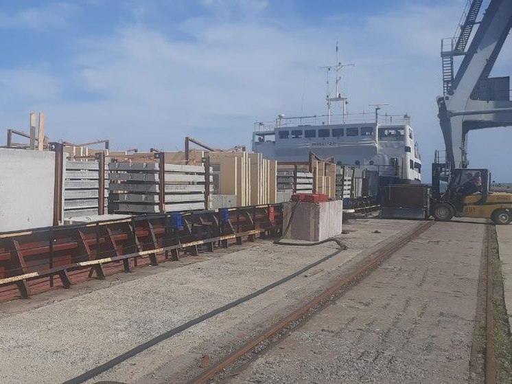 Мариупольский порт увеличивает объем обработки грузов