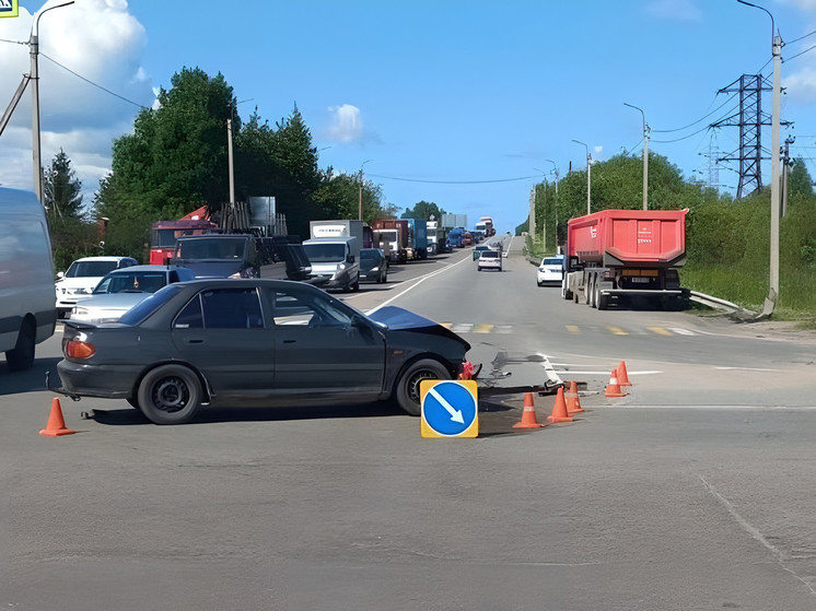 В Гурьевском районе женщина на Mitsubishi спровоцировала аварию и попала в больницу