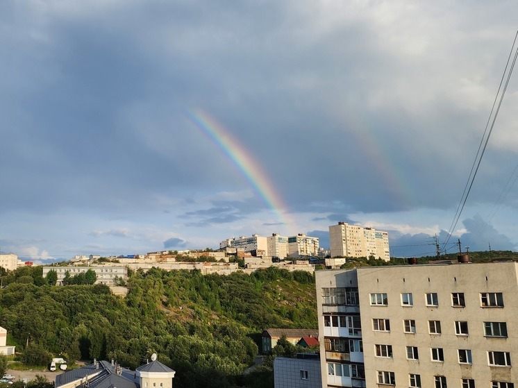 Мурманчане запечатлели двойную радугу