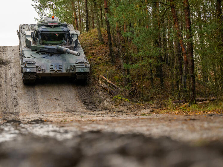 Украинский военный эксперт рассказал, сколько танков Leopard 2 было сожжено за время контрнаступления