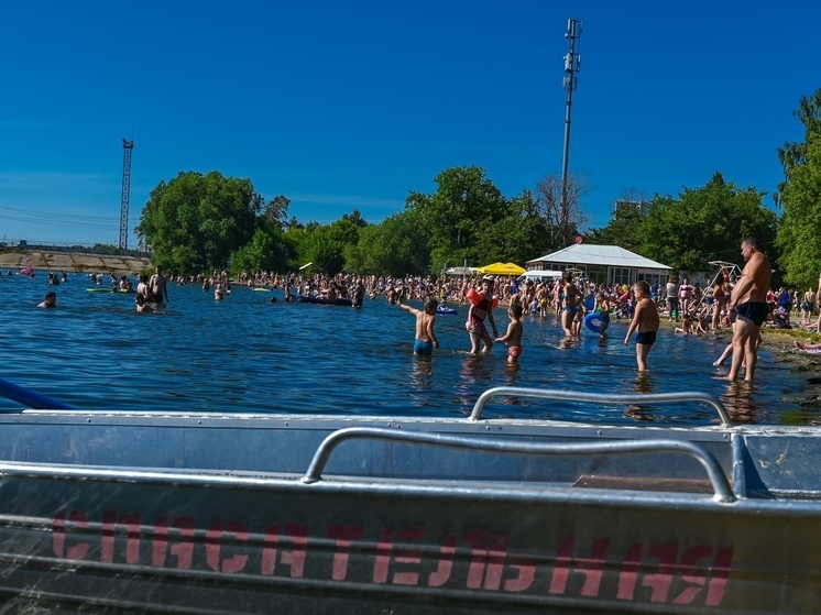 Пьяного мужчину пришлось эвакуировать с челябинского озера