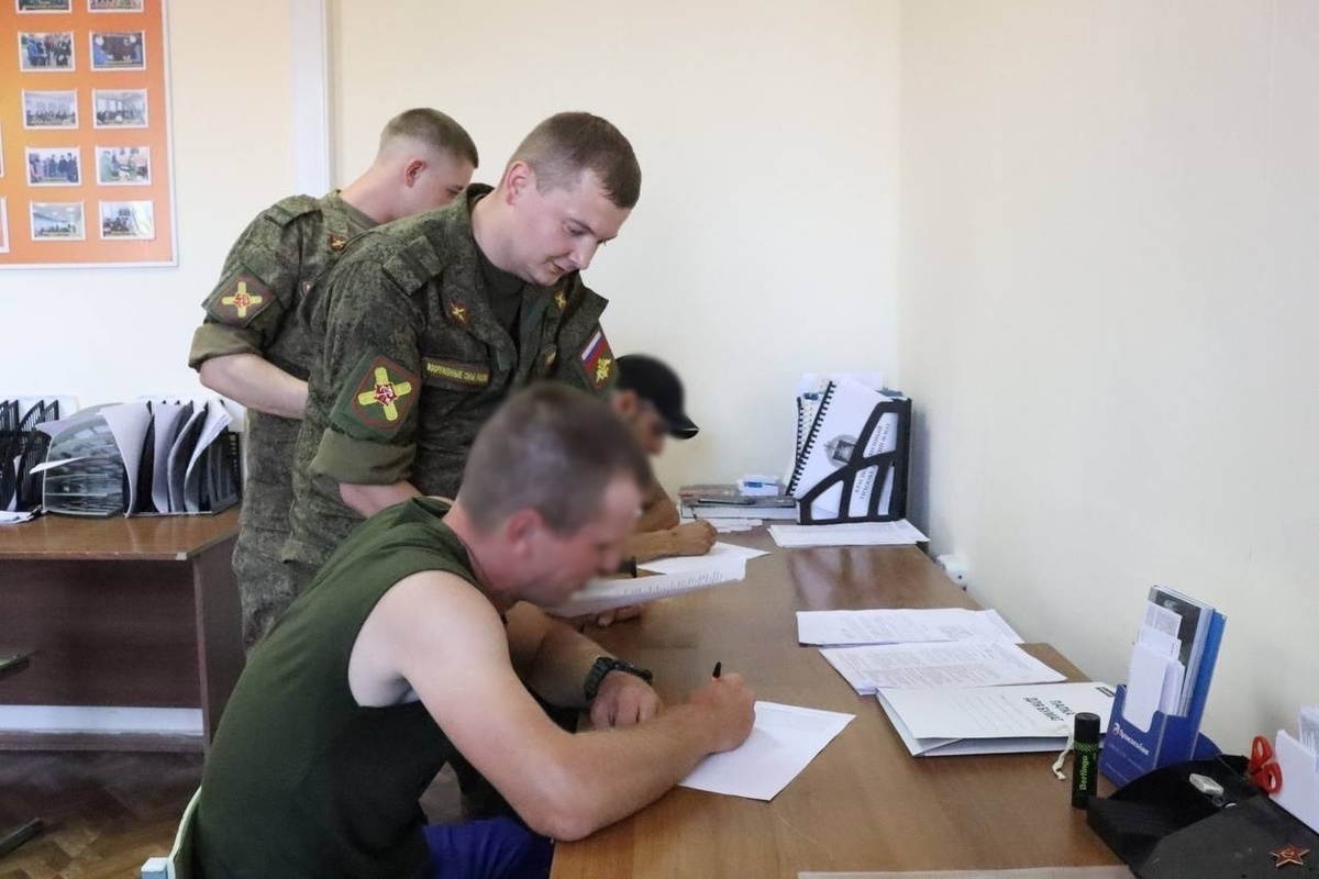 В Костромской области иностранцы идут на контрактную службу в зону СВО