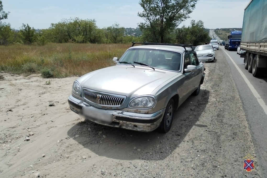 На западе Волгограда 25-летний водитель спровоцировал ДТП