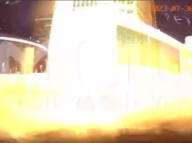 Момент прилета БПЛА в здание Москва-сити попал на видео