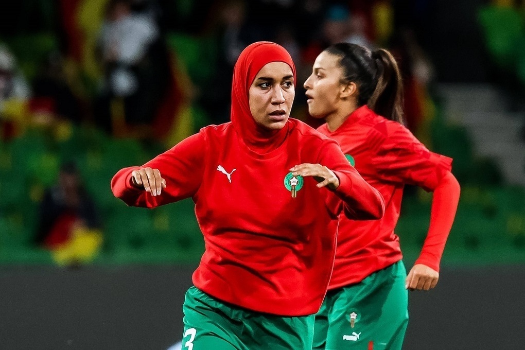 Нухайла Бензина стала первой футболисткой в хиджабе, которая сыграла на чемпионате мира