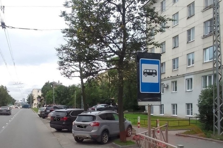 Остановку троллейбуса перенесли в Петрозаводске на место отельного паркинга