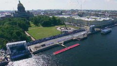 Путин на катере поздравил моряков с Днем ВМФ в Петербурге: видео