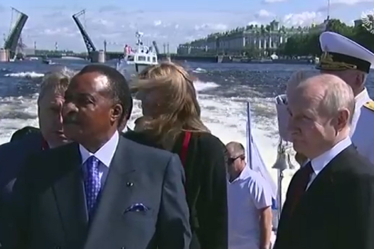 Появилось видео поездки Путина и лидеров африканских стран в Кронштадт