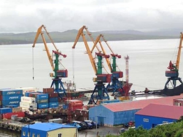 Почти 3 тысячи тонн груза доставил в Анадырь "САСКО Кунашир"