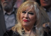 Известная актриса Ирина Мирошниченко находится в реанимации в критически тяжелом состоянии