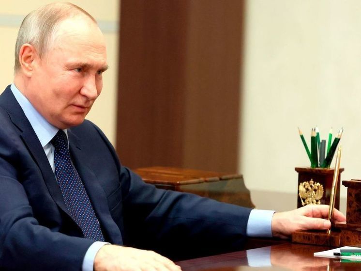 Путин подписал закон о задержании на срок до 30 дней при военном положении