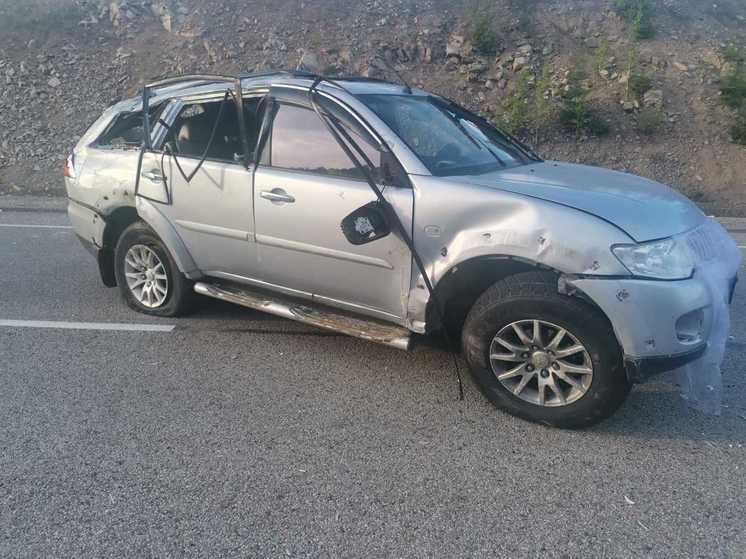Три человека пострадали в Mitsubishi Pajero на трассе «Амур» в Забайкалье