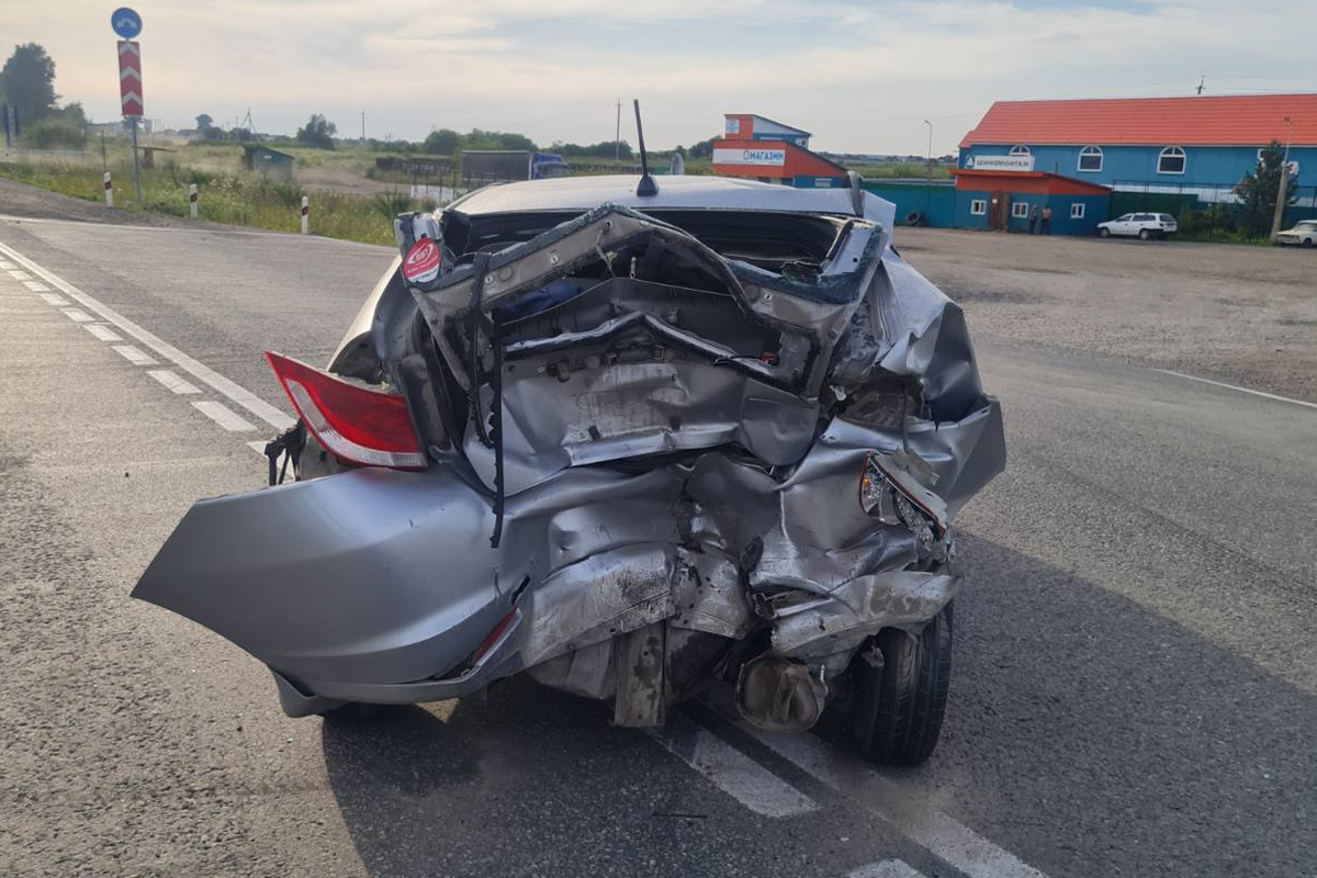 Водитель в Бурятии попал в аварию из-за несоблюдения дистанции - МК Улан-Удэ