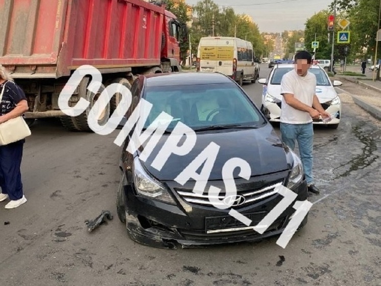 Пьяный водитель Hyundai пытался скрыться от ДПС и устроил аварию на улице Кутузова в Туле