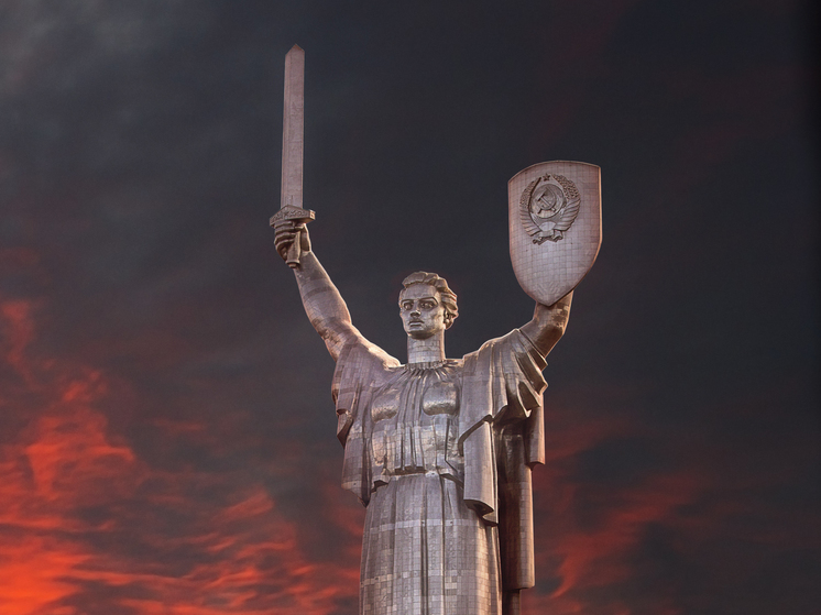Politico: траты на демонтаж герба СССР со щита киевской «Родины-матери» подрывает дух ВСУ