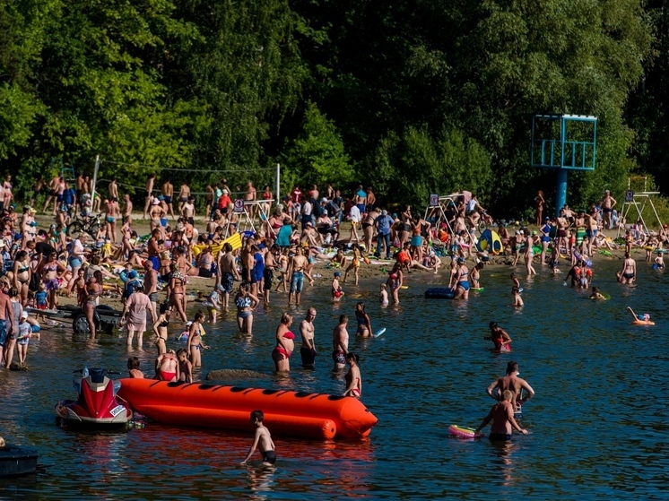 В челябинском водохранилище едва не утонул малыш