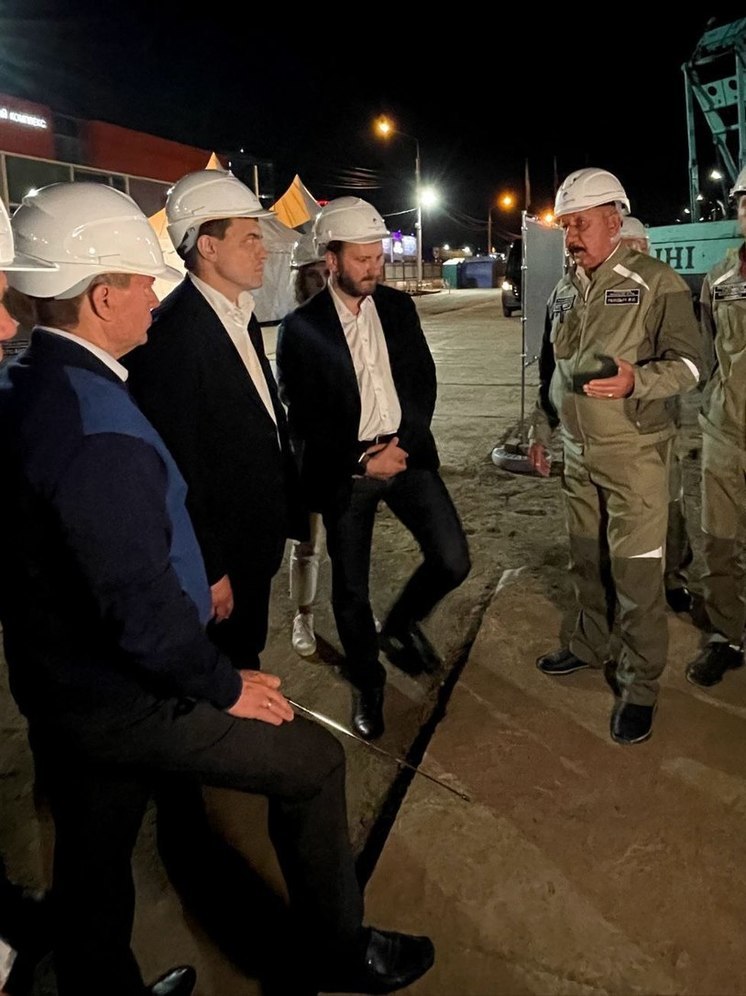 Помощник президента России осмотрел стройплощадку метро в Красноярске
