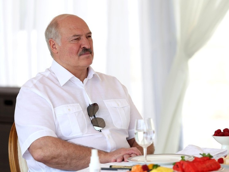 Лукашенко заявил о намерении оставить прибывших в страну бойцов ЧВК "Вагнера" служить по контракту