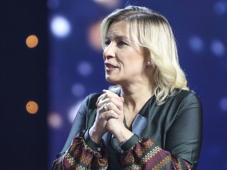 Захарова заявила, что западная Украина рискует утонуть в "дружеских объятиях" Варшавы