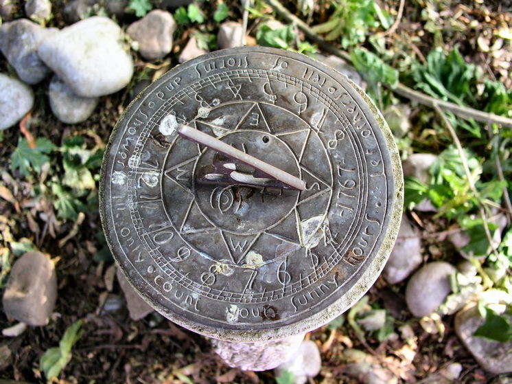 В Германии нашли очень редкие древние карманные солнечные часы