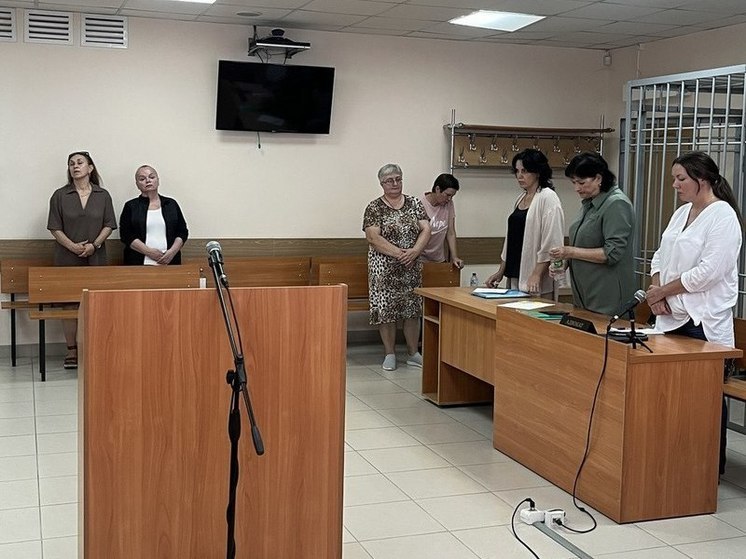 Суд в Курске приговорил экс-депутата горсобрания Тарубарову к 4 годам колонии по делу о растрате
