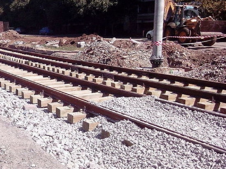 Продлили перекрытие движения на улице Серафимы Дерябиной в Екатеринбурге