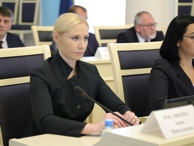 Рослякова поздравила 137 полк и Рязанское десантное училище с Днём ВДВ