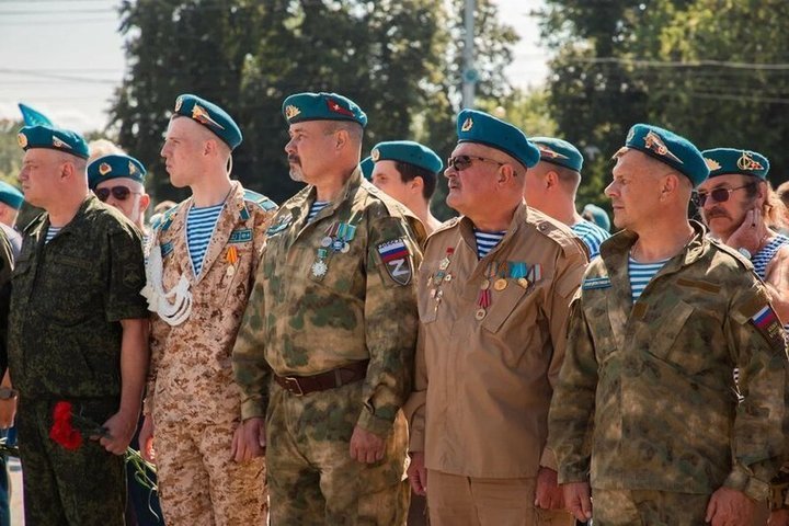 В Твери Воздушно-десантные войска отметили 93-ю годовщину